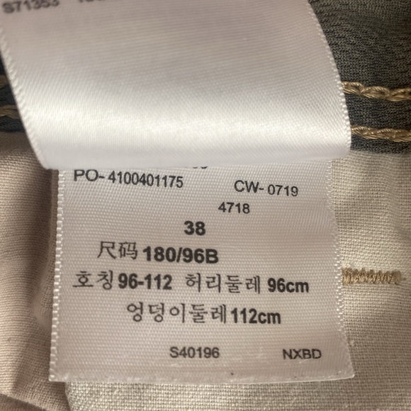 Levi’s Denizen Utility Shorts - Picture 6 of 6